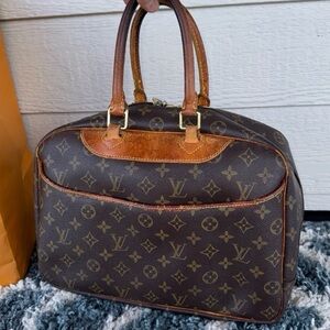 Louis Vuitton Deauville Monogram Bag
